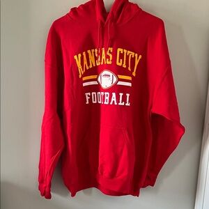 NWOT Gildan Kansas City Football Red Hoodie Heavy Blend fabric size L